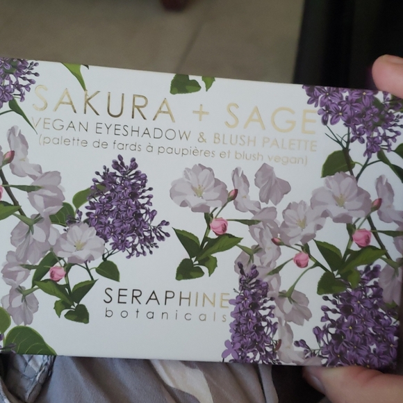 Seraphine Botanicals Sakura &Sage vegan eyeshadow - Picture 2 of 4
